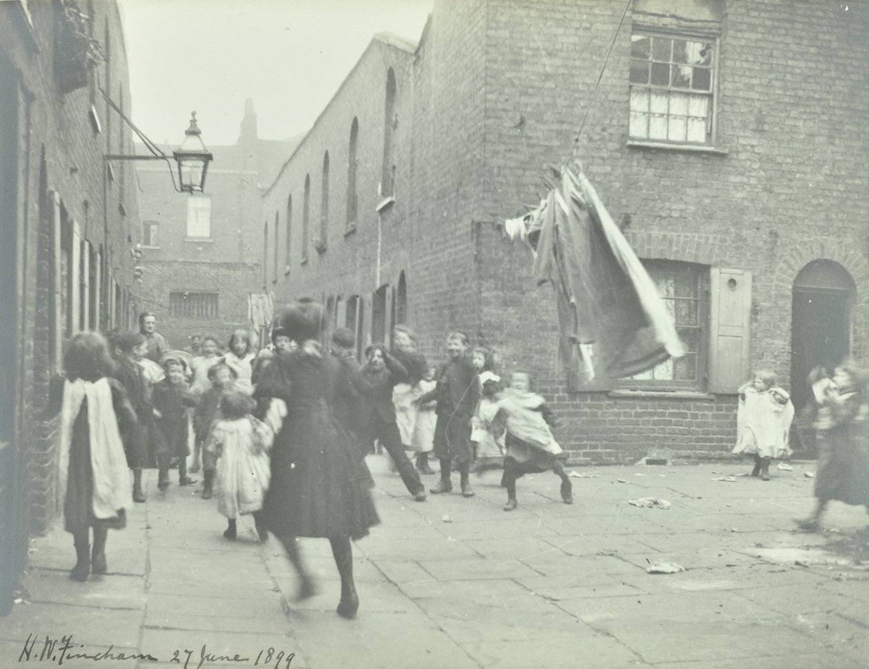 Bishops Court: generel opfattelse, London, 1899 af English Photographer