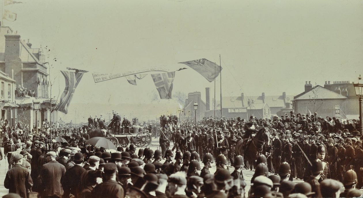 Blackwall Tunnel: slægtskab som prinsen af Wales, senere kong Edward VII, og prinsesse Alexandria overværer den ceremonielle åbning af tunnelen, 1897 af English Photographer