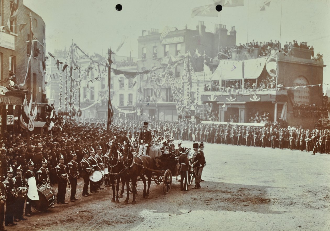 Blackwall Tunnel: slægtskab som prinsen af Wales, senere kong Edward VII, og prinsesse Alexandria overværer den ceremonielle åbning af tunnelen, 1897 af English Photographer