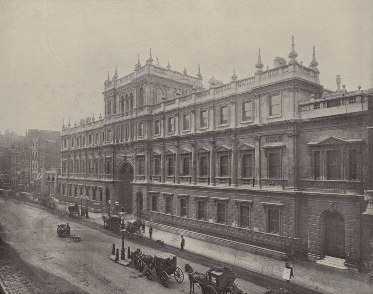 Burlington House (s/h-foto) af English Photographer