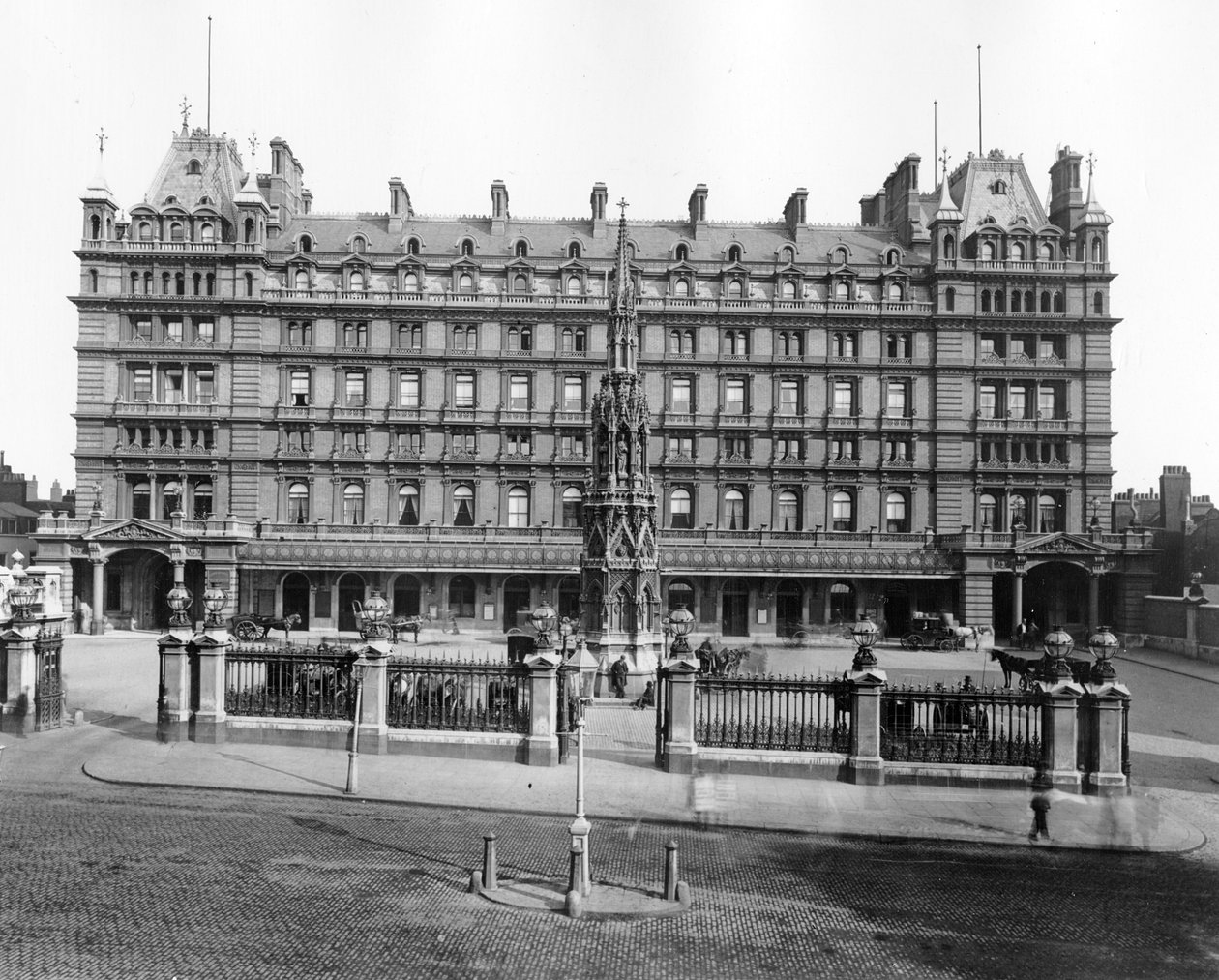 Charing Cross Hotel af English Photographer