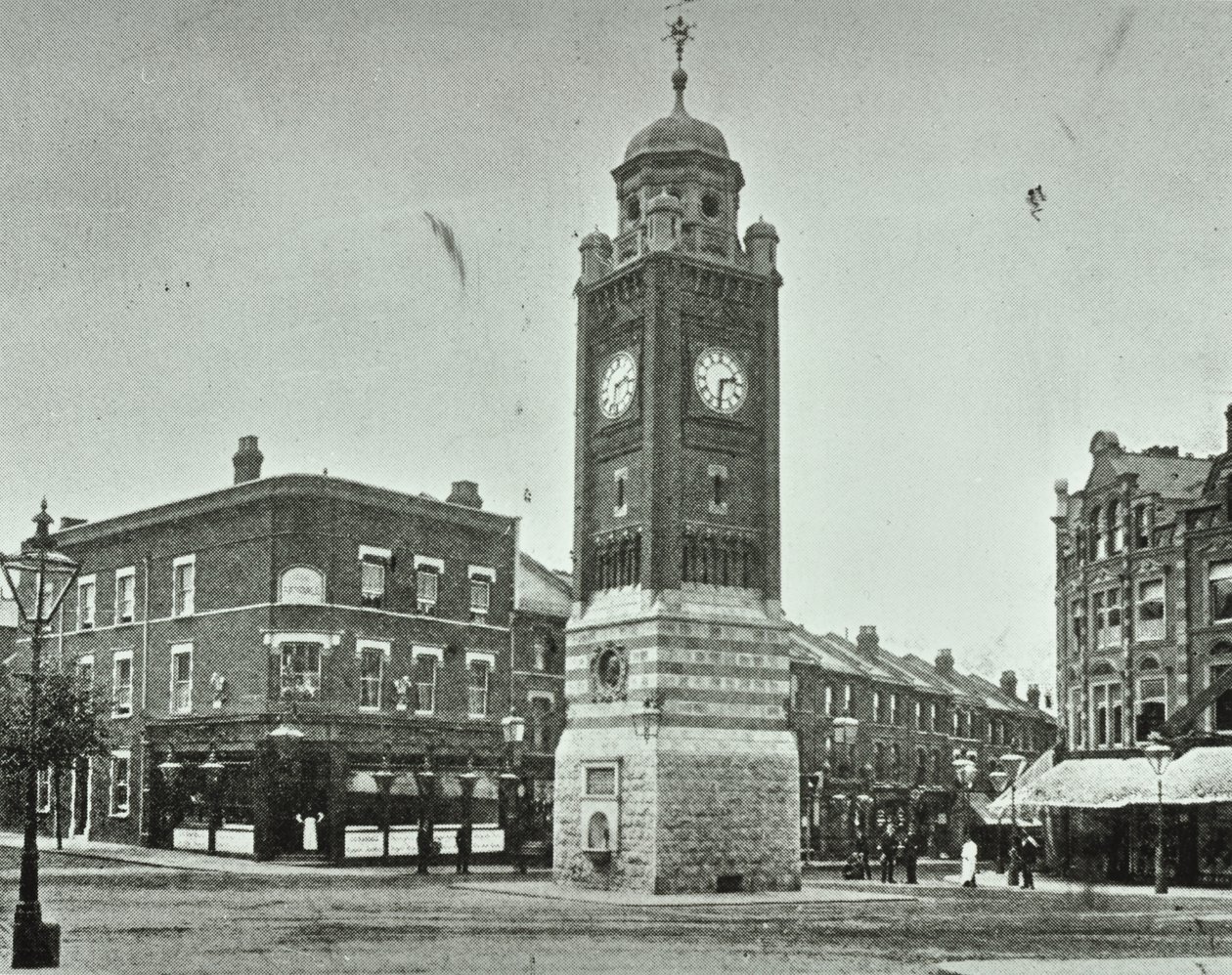 Clock Tower, The Broadway, Crouch End, 1890 af English Photographer