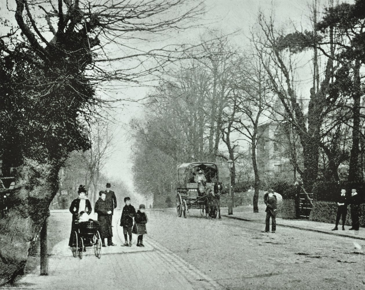 Crouch End Hill, Crouch End, 1894 af English Photographer