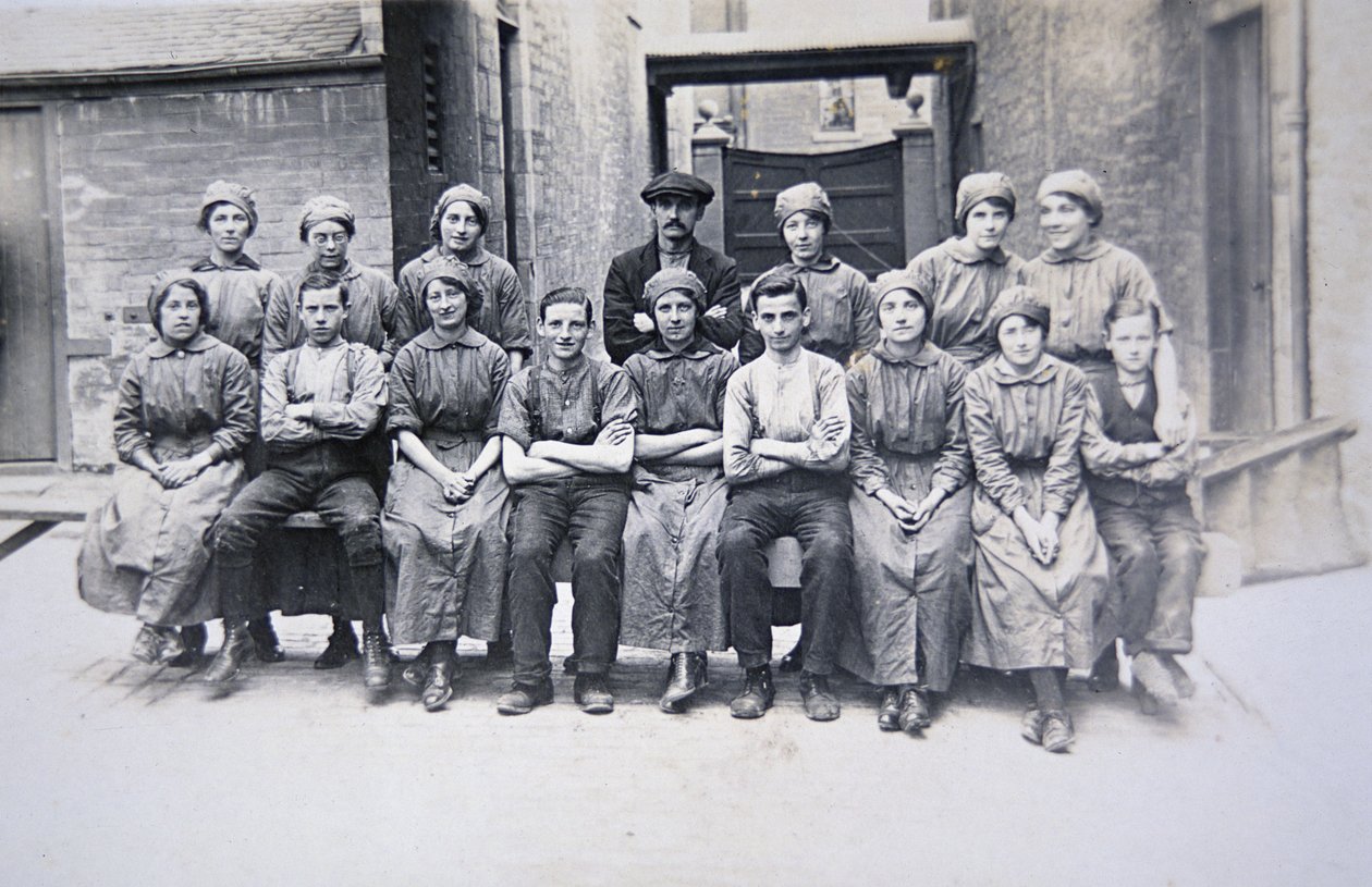 Kvindelige arbejdere ved Woolwich Arsenal, London (s/h foto) af English Photographer