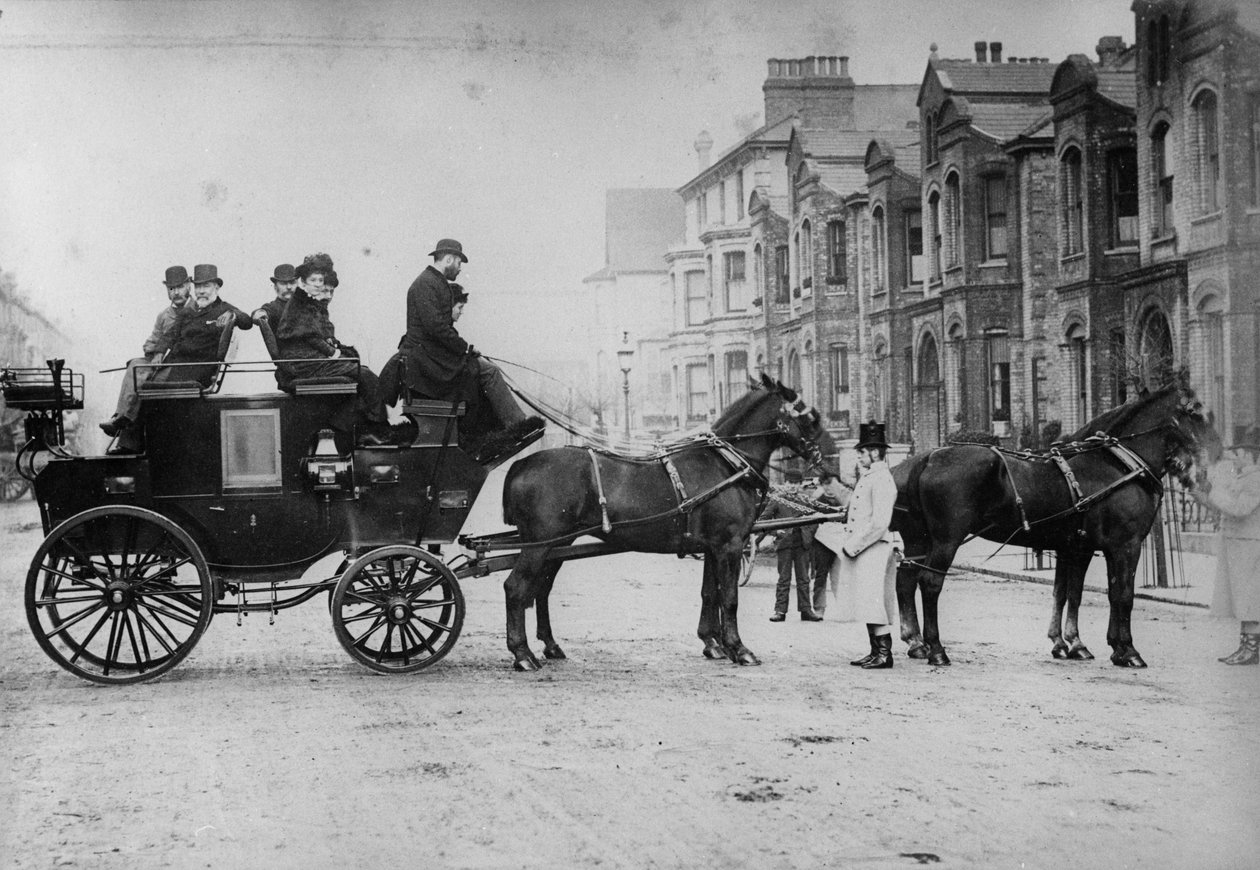 Hestetrukken diligence, ca. 1880