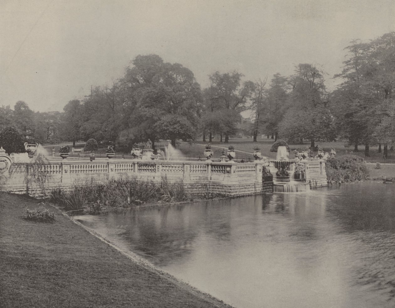 Kensington Gardens (s/h-foto) af English Photographer