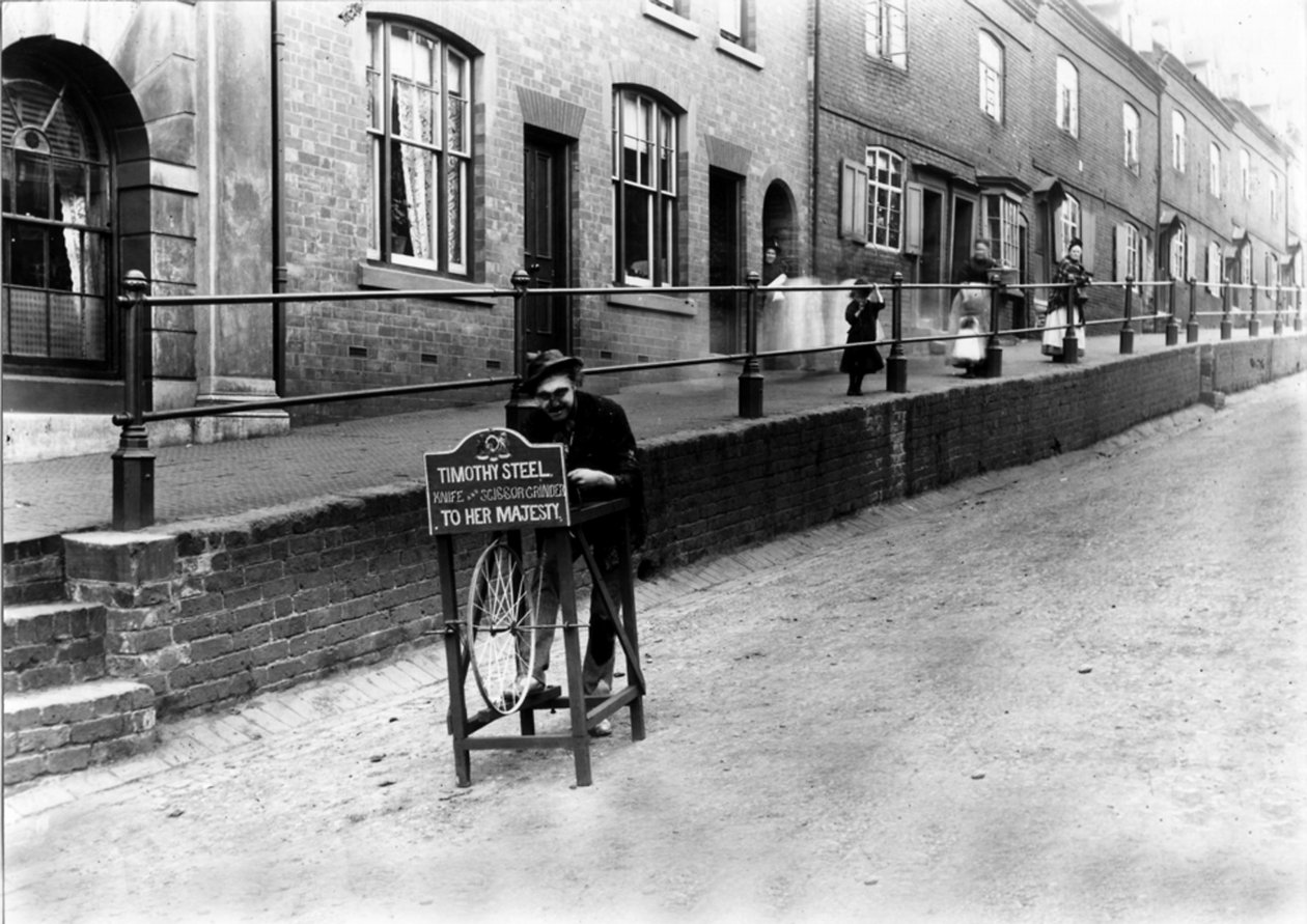 Knivsliber, Hall Street, Kidderminster af English Photographer