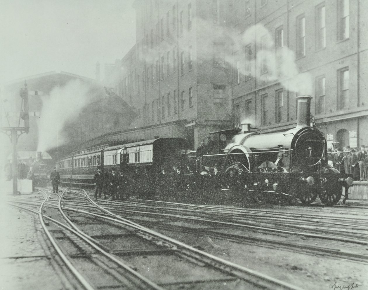 Sidste bredsporede tog, der forlader Paddington Station, 1892 af English Photographer