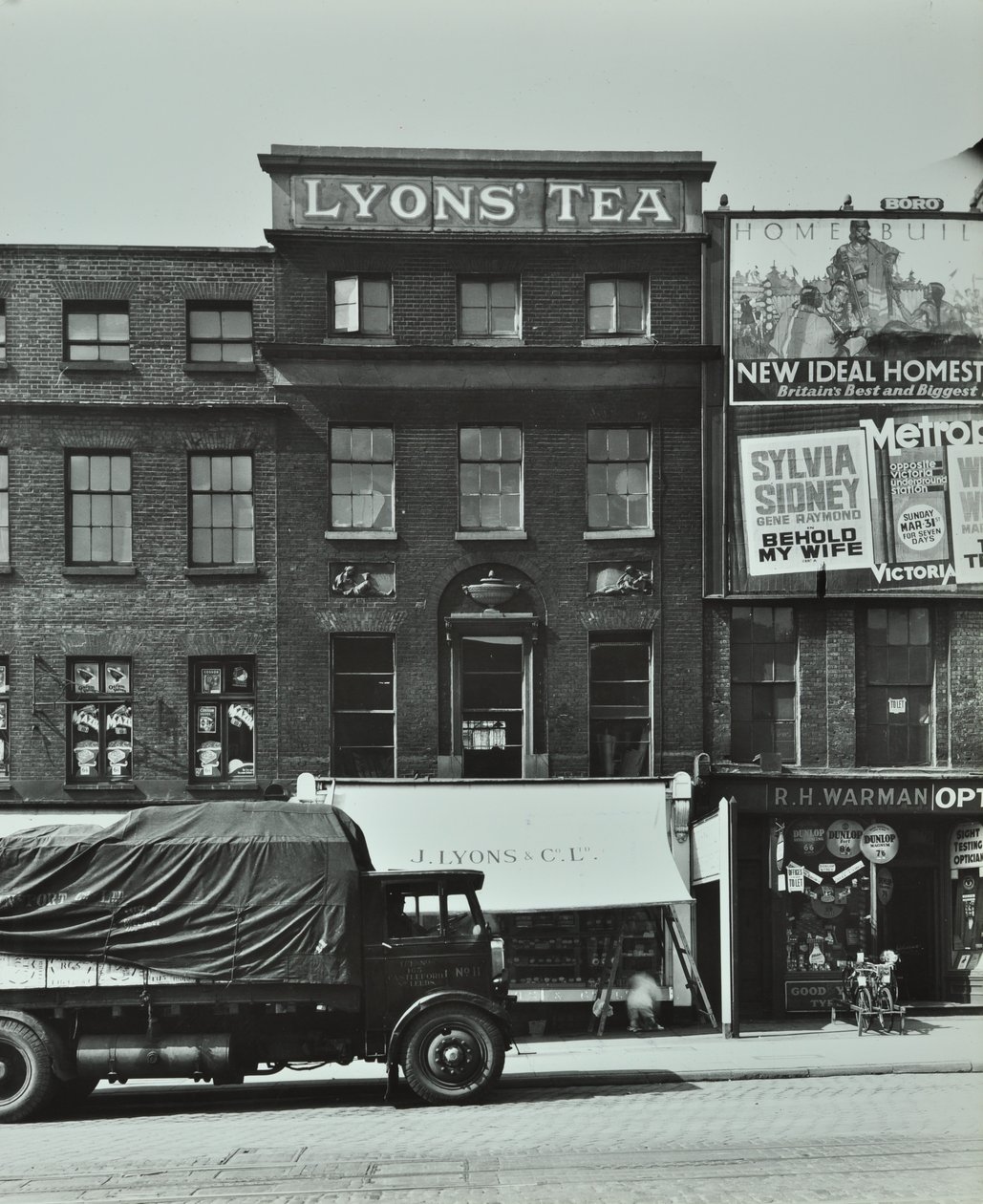 Lyons Coffee House, 7 Blackfriars Road, 1935 af English Photographer