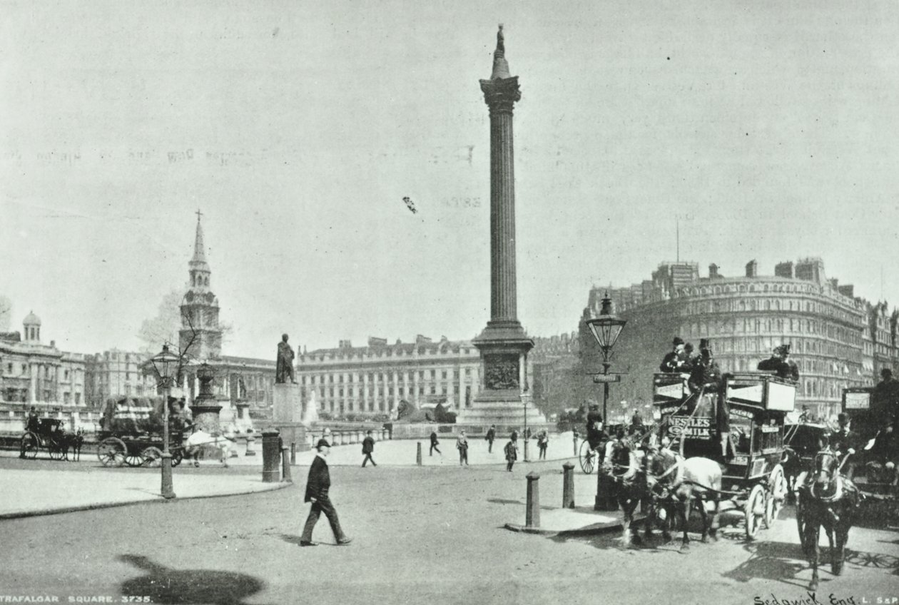 Nelsons Column, Trafalgar Square, Westminster LB: ser nordvest fra Cockspur Street, 1898 af English Photographer