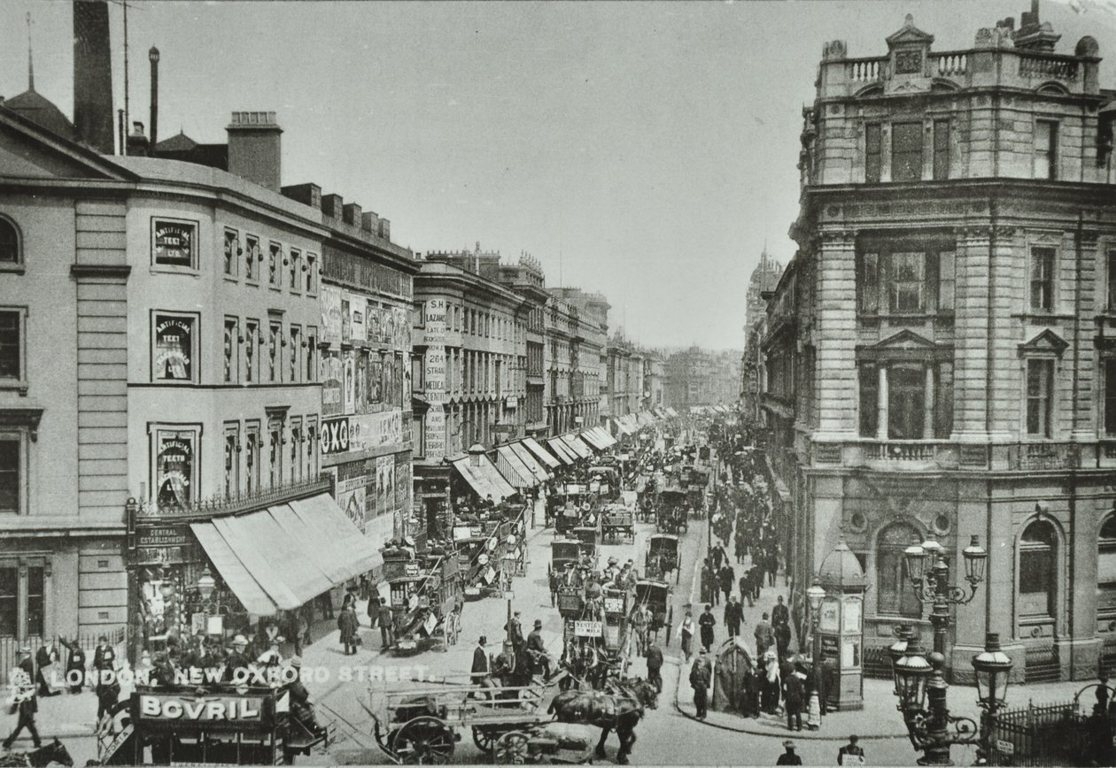 New Oxford Street: kigger mod øst fra Saint Giles Circus, 1895 af English Photographer