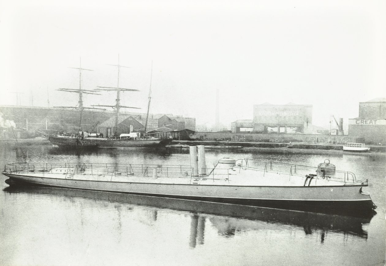 En af de tre torpedobåde bygget til den portugisiske regering, London, 1881 af English Photographer