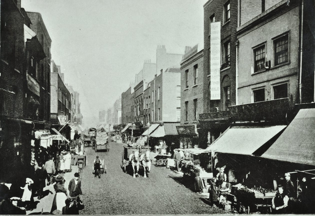 Pitfield Street: ser mod nord, 1895 af English Photographer