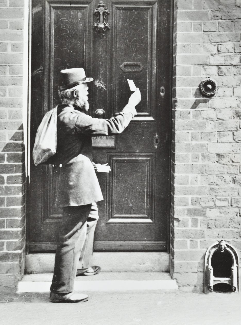 Postbud i King William Walk, Greenwich, 1885 af English Photographer