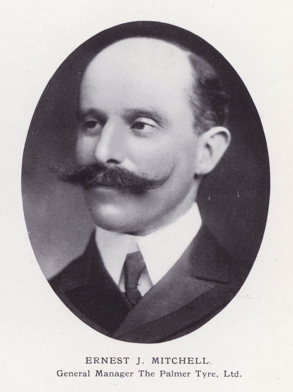 Prominent Men of London: Ernest J Mitchell (s/h foto) af English Photographer