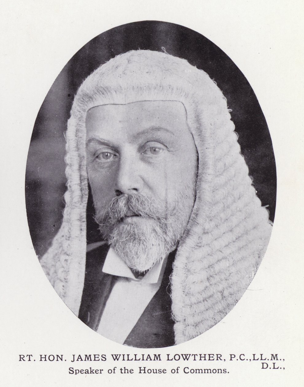 Fremtrædende mænd fra London: Rt Hon James William Lowther (s/h foto) af English Photographer