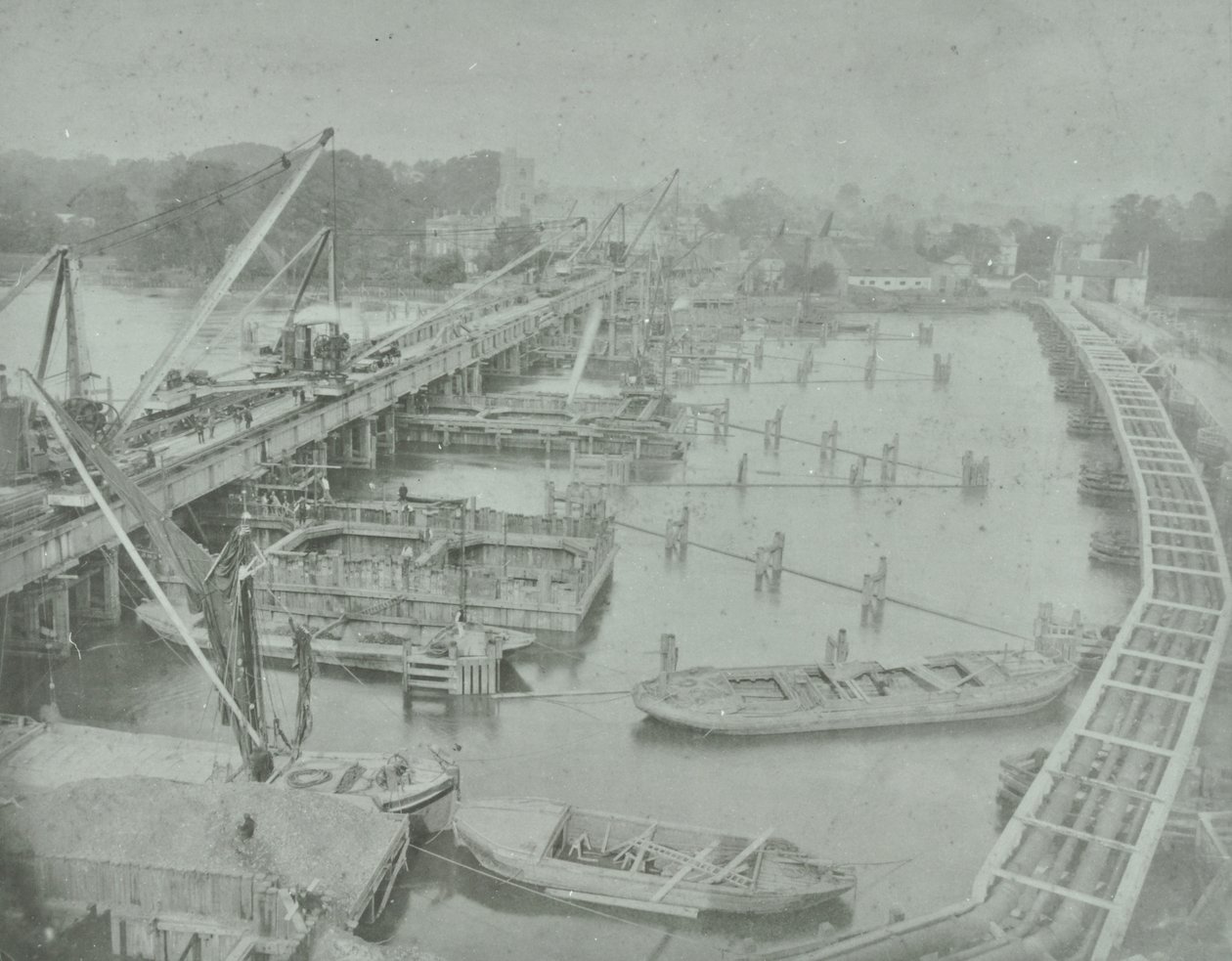 Putney Bridge: gravefundament til ny bro, 1883 af English Photographer