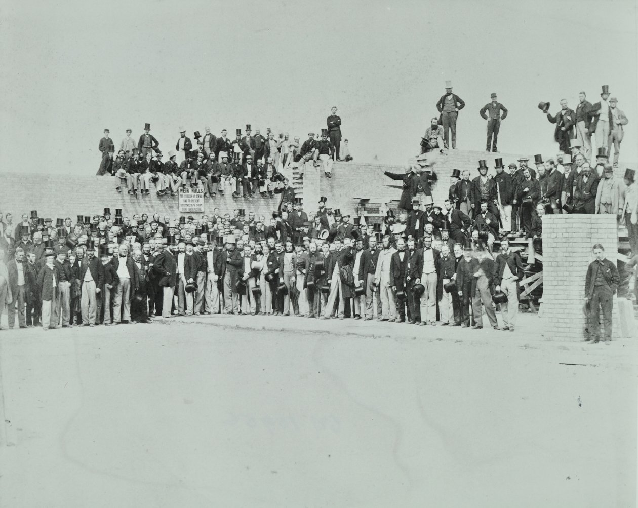 Southern Outfall Sewer, Crossness: dignitærer på stedet, 1865 af English Photographer