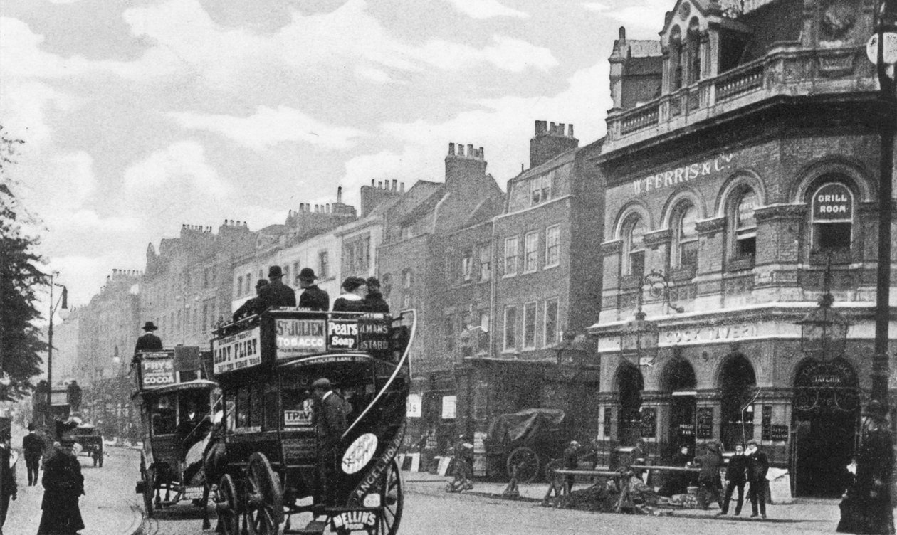 The Cock Tavern, Highbury, ca. 1900 af English Photographer