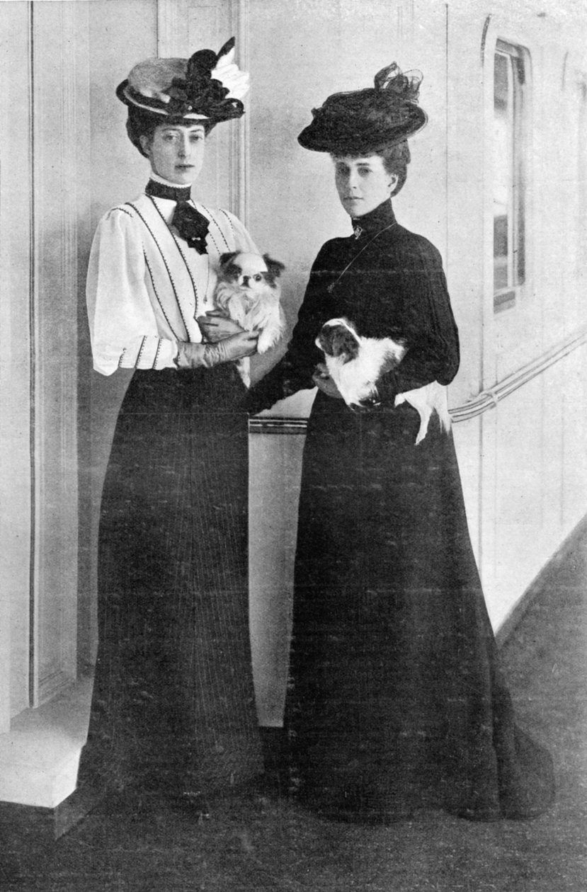 De seneste portrætter af Hendes Majestæt og Prinsesse Victoria af Wales, forside af The Graphic, 27. oktober 1906 af English Photographer