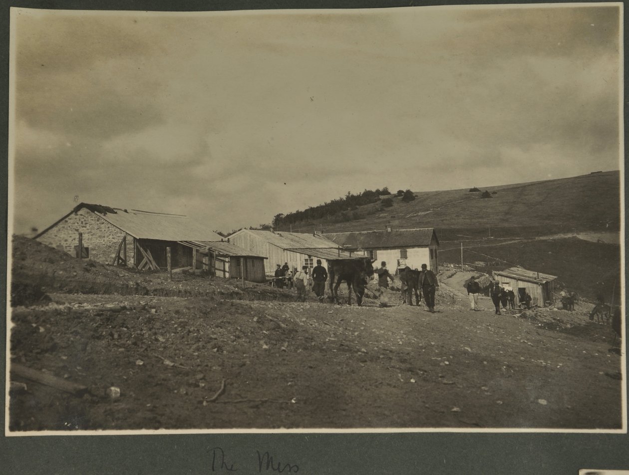 The Mess, sandsynligvis ved Sound Ranging-træningsstationen oprettet i Vosges, 1915 af English Photographer