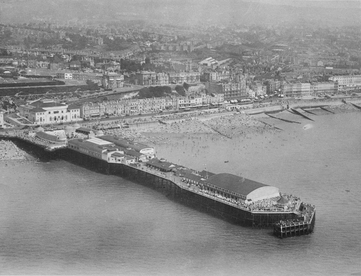 The Pier, Hastings, ca. 1930 af English Photographer