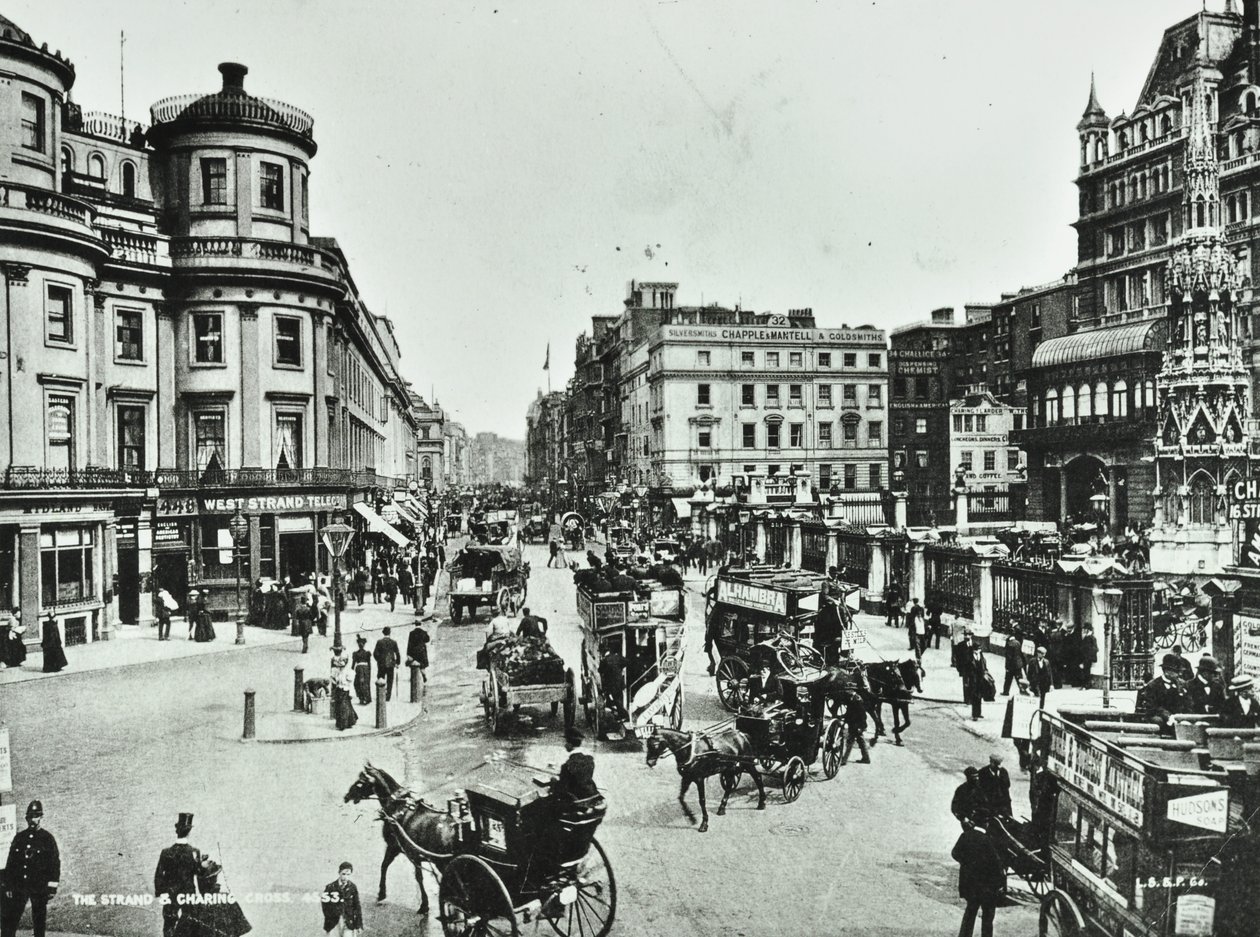 The Strand and Charing Cross, 1897 af English Photographer
