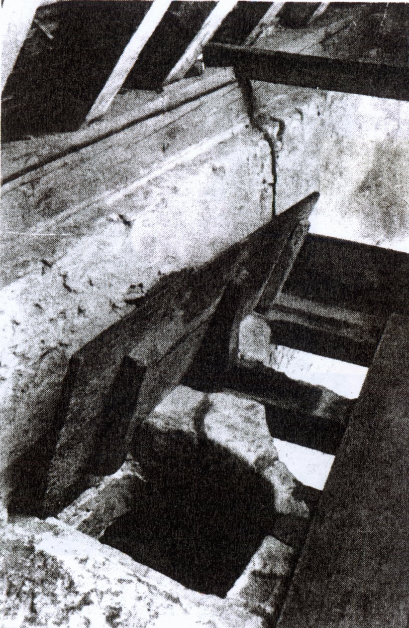 Præstens skjulested i en trappe i Sawston Hall designet og udført af jesuitternes martyr og helgen Nicholas Owen, ca. 1935 af English Photographer