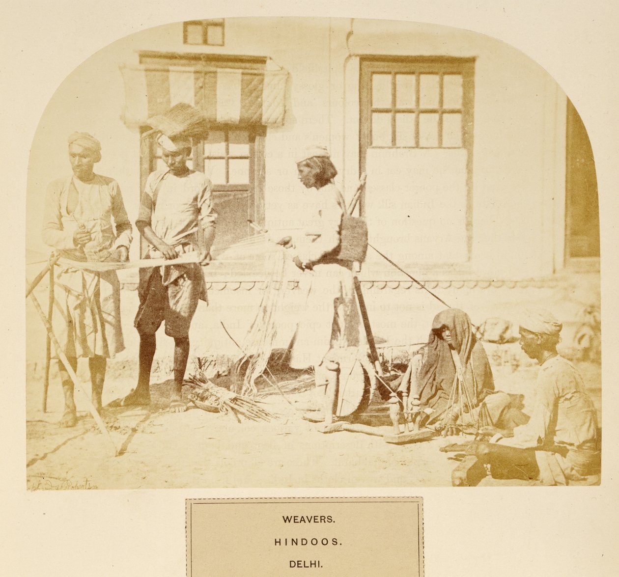 Weavers, Hindoos, Delhi, fra The People of India, af J. Forbes Watson, udgivet 1868 (albummetryk) af English Photographer