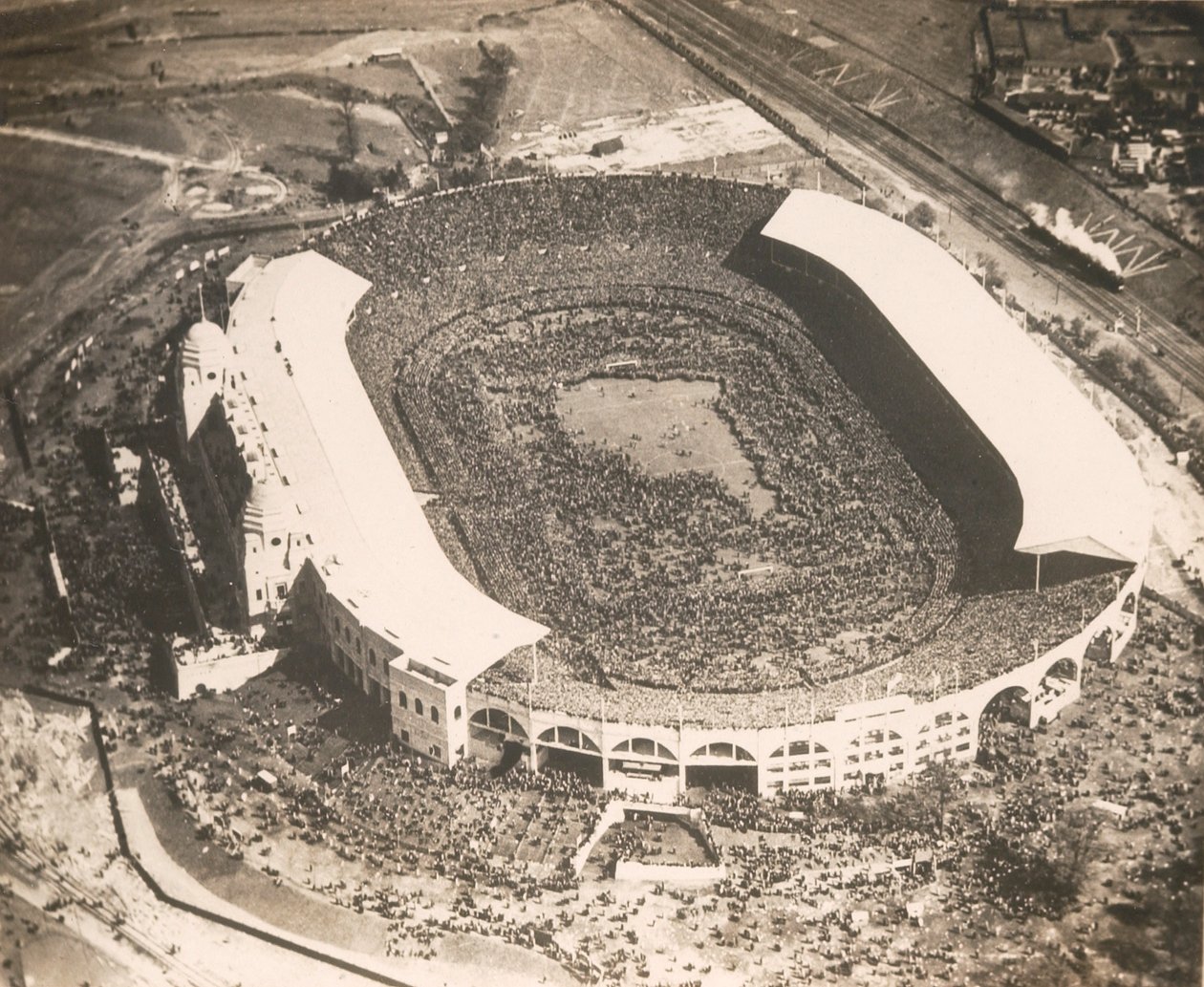 West Ham United vs. Bolton Wanderers, den første fodboldkamp, der blev spillet på det nye Wembley Stadium, 1923 af English Photographer