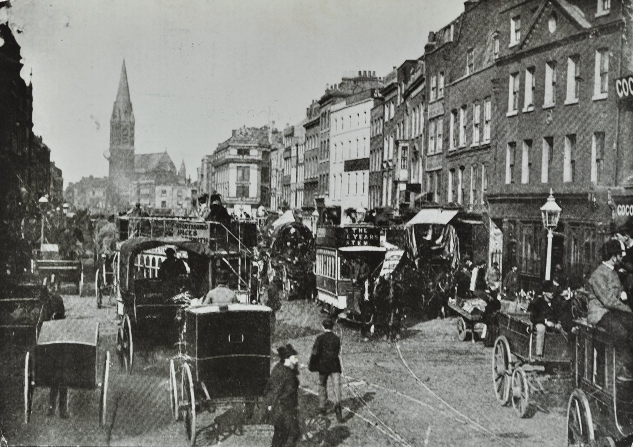 Whitechapel High Street, med udsigt mod øst, 1890 af English Photographer