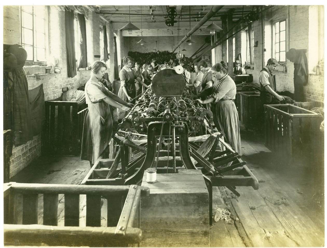 Snoet værelse, Hughes fabrik nr. 2, 1923 af English Photographer