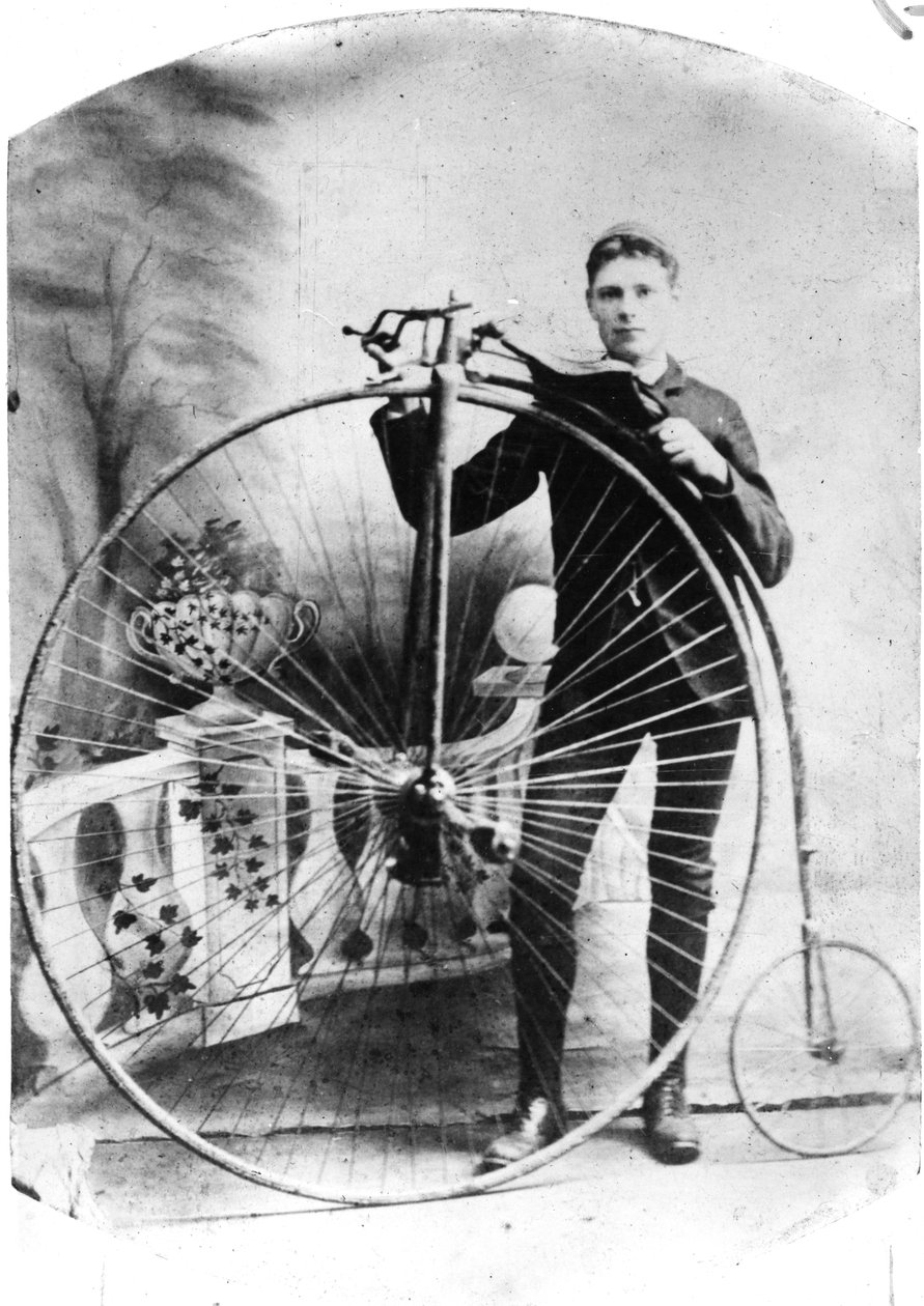 Ung mand med en penny-farthing, ca. 1870