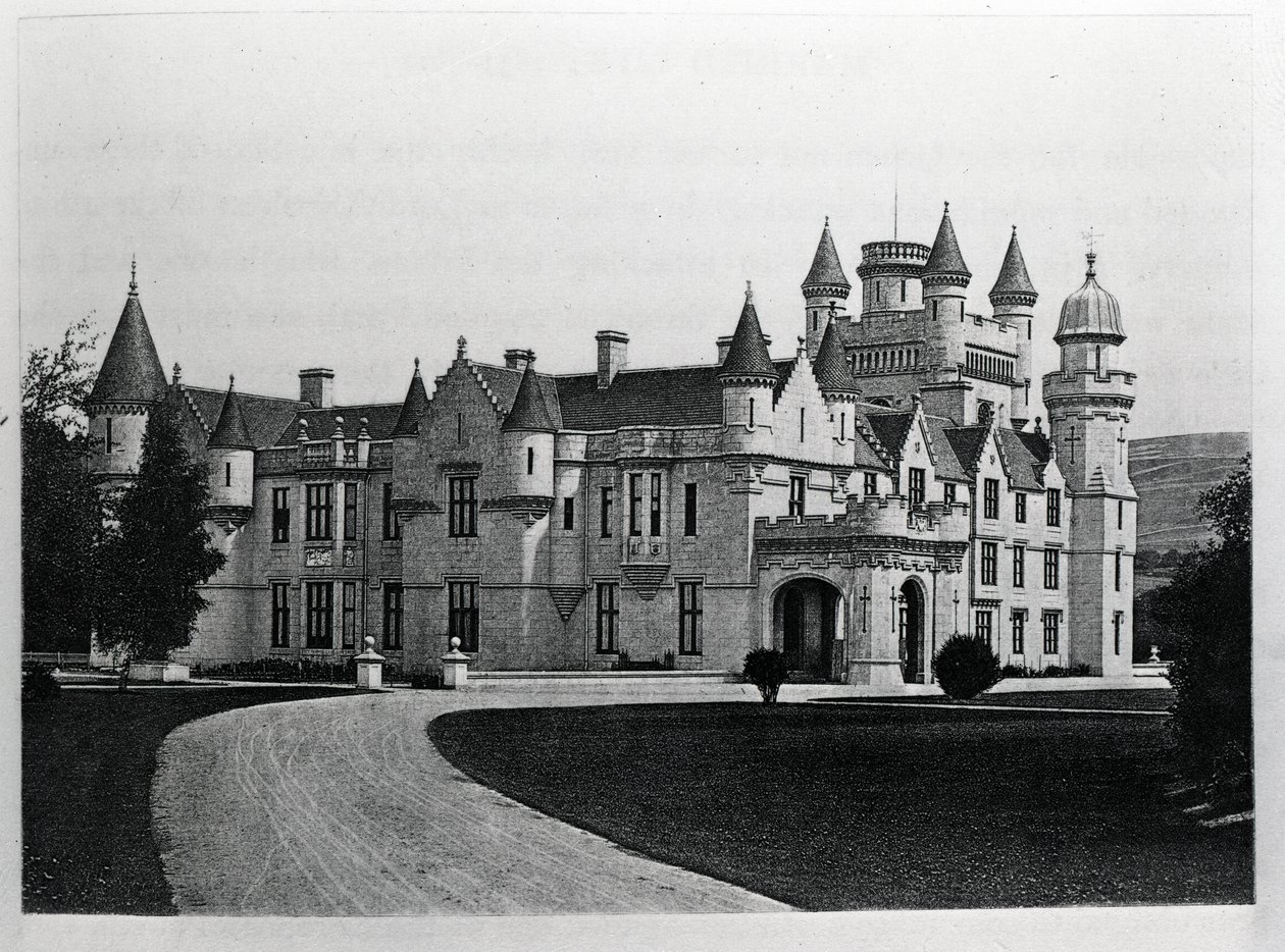 Balmoral Castle (litho) af English School