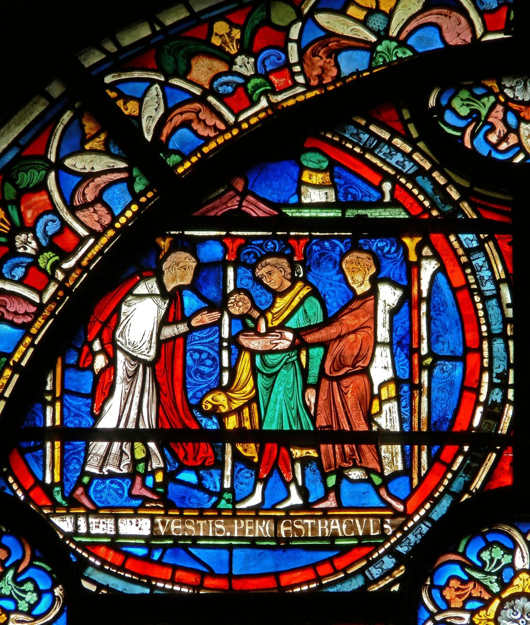 Detalje fra Mirakelvinduet, der viser pilgrimme, der bliver helbredt ved St. Thomas-helligdommen af English School
