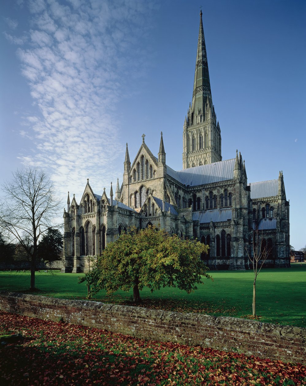 Udvendig udsigt af Salisbury Cathedral, 1220-58 af English School
