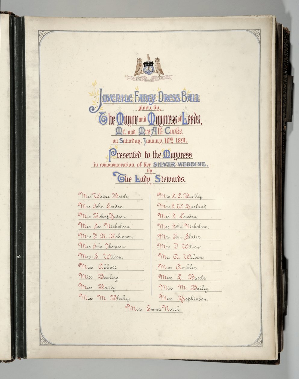 Frontispice fra et souveniralbum fra Juvenile Fancy Dress Ball, Leeds af English School