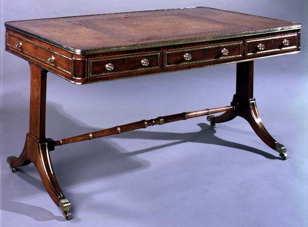 George III skrivebord, tidligt i det 19. århundrede (palisander) af English School