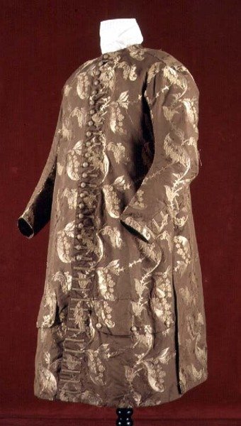 Guldbrokade frakke, ca.1700-10 af English School