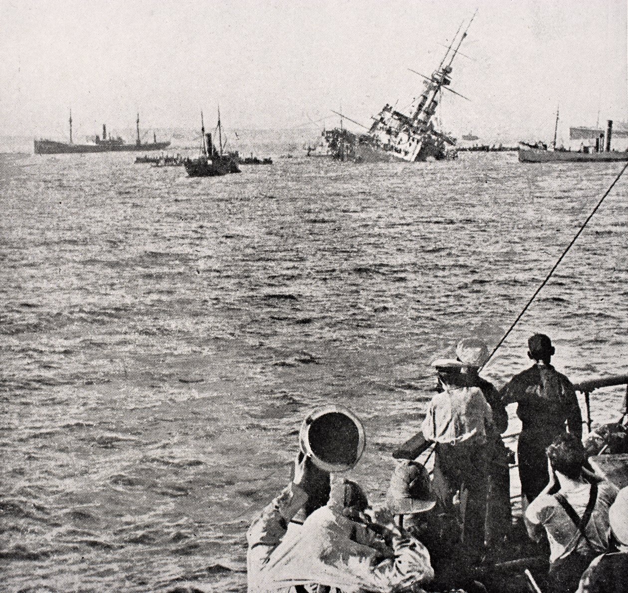HMS Majestic synker 27. maj 1915 fra 