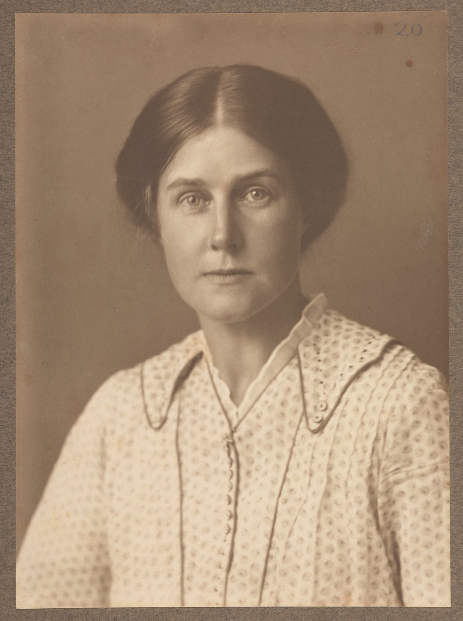 Harriet Weaver, oktober 1916 (sepia foto) af English School