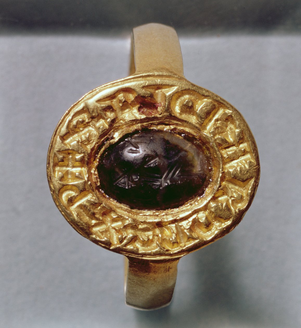 King Richards Ring (guld og ædelsten) af English School