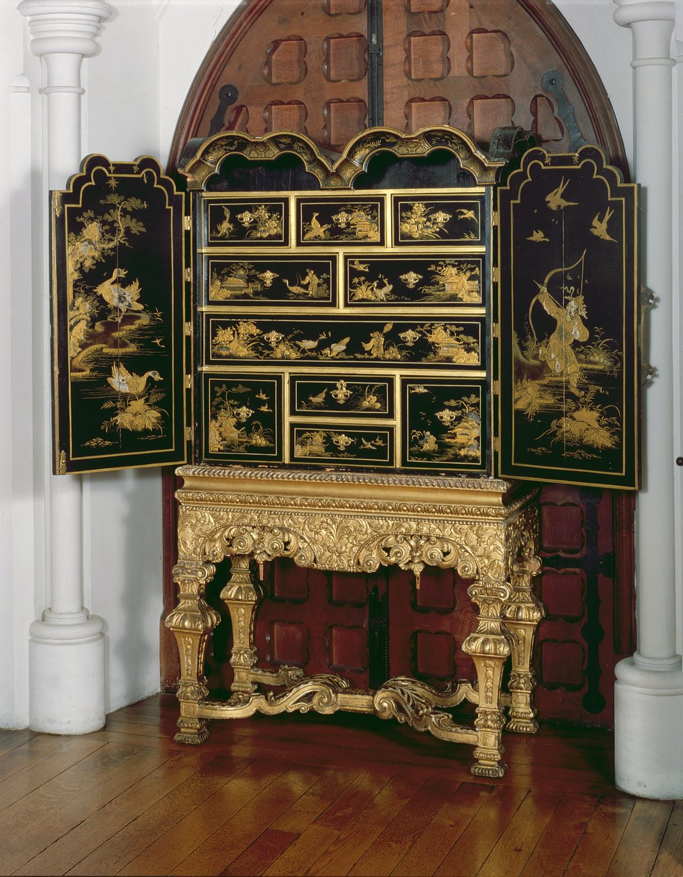 Lakskab, William og Mary Period (lakeret træ) af English School