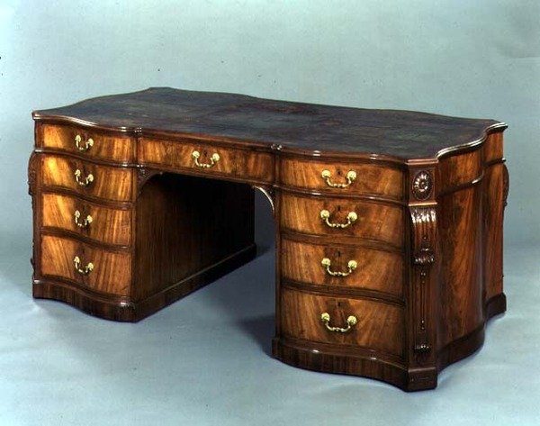 Biblioteksbord lavet af Gillows of Lancaster efter et design af Thomas Chippendale, leveret i 1778 til Sir James Ibbetson af English School