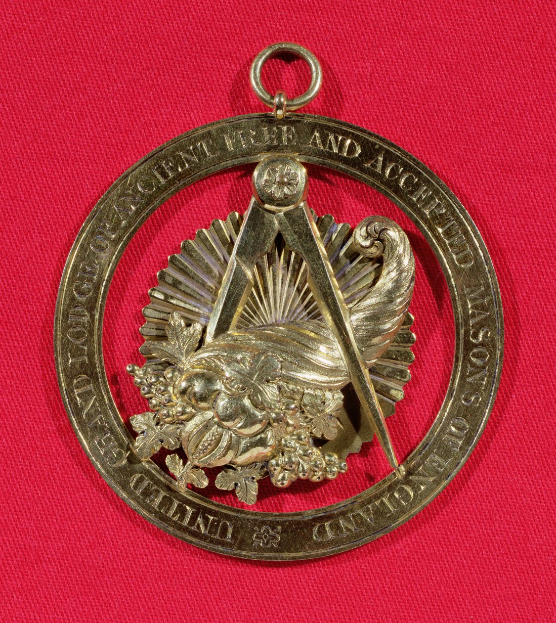 Frimurermærke eller juvel båret af medlemmer af Grand Stewards Lodge efter 1841, midten af det nittende århundrede (forgyldt sølv og guld) af English School