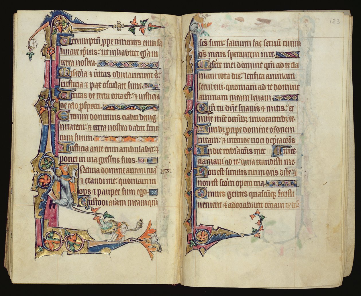 Ms 1-2005, ff.122v-123r: Grotesk randdekoration fra Macclesfield Psalter, Use of Sarum, East Anglia, c.1330 af English School