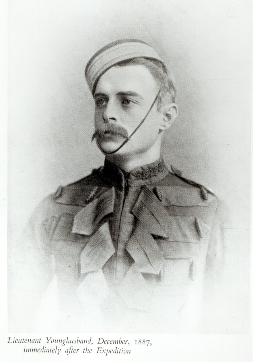 Fotografi af Sir Francis Younghusband (1863-1942) i 1887 fra 