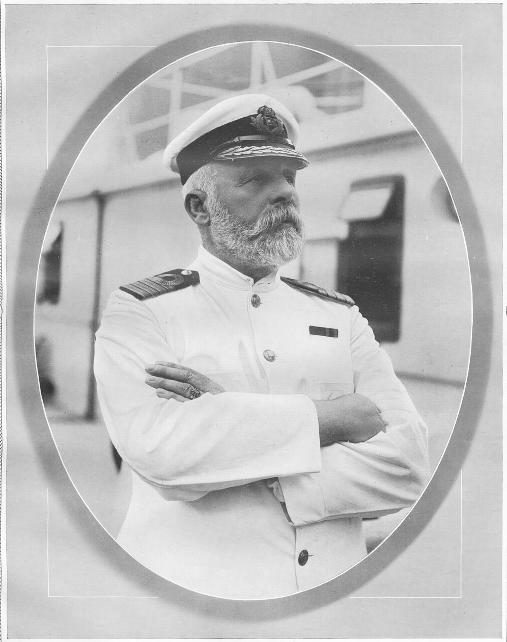 Portræt af og hyldest til kommandør Edward J. Smith, kaptajn på White Star Liner RMS Titanic, fra 