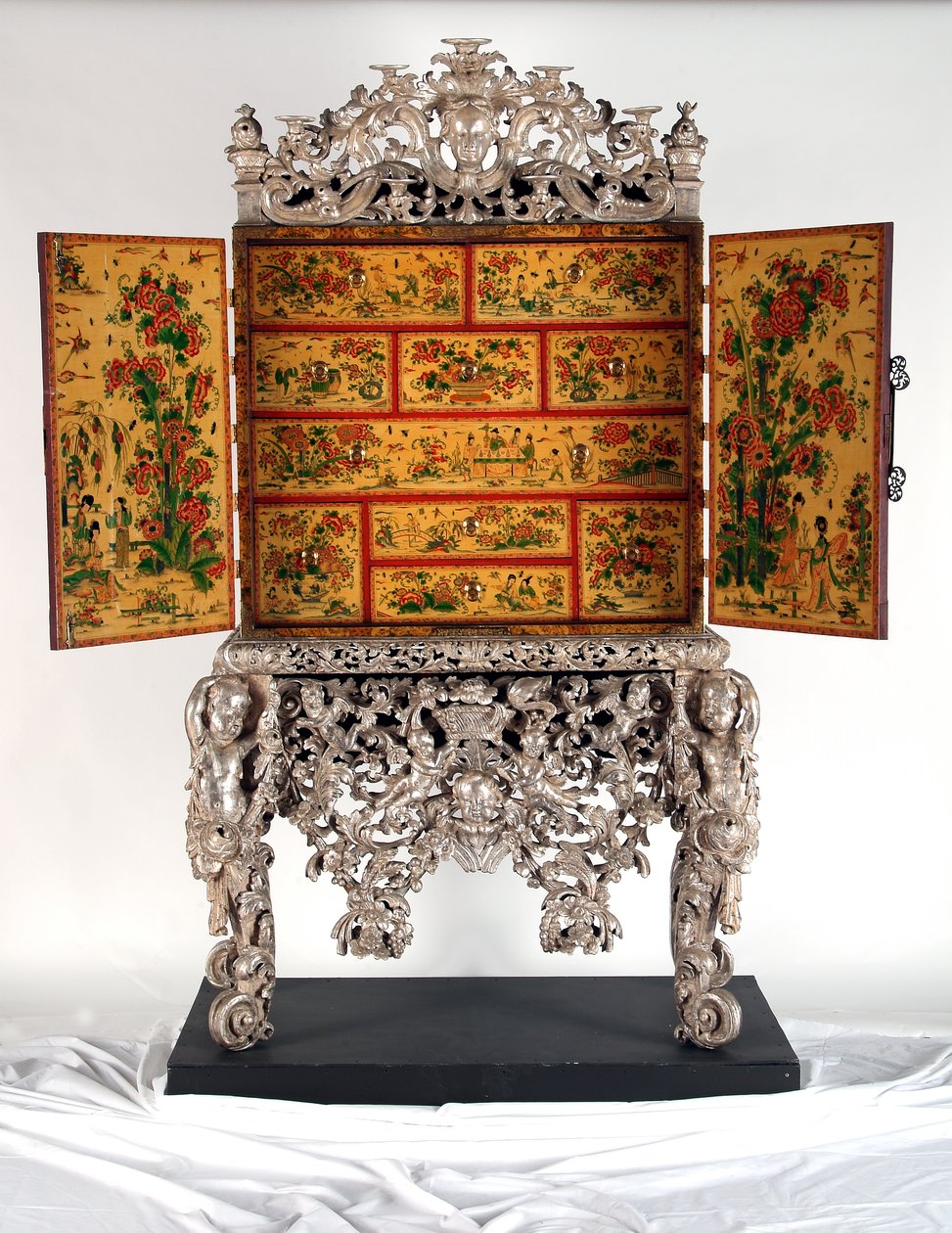 The Witcombe Cabinet, ca. 1697 (japaneret og forsølvet træ) af English School