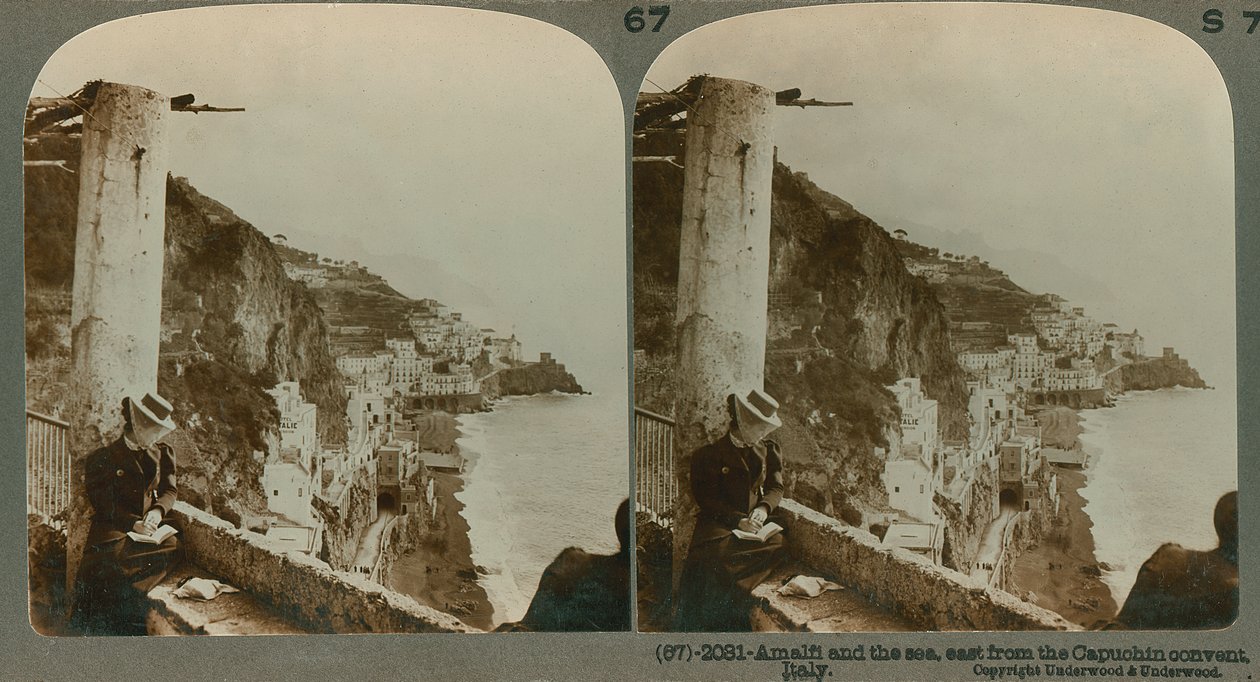 Amalfi-kysten og Salerno-bugten fra et ombygget kloster, en stereoskopisk udsigt (sepia-foto) af English School
